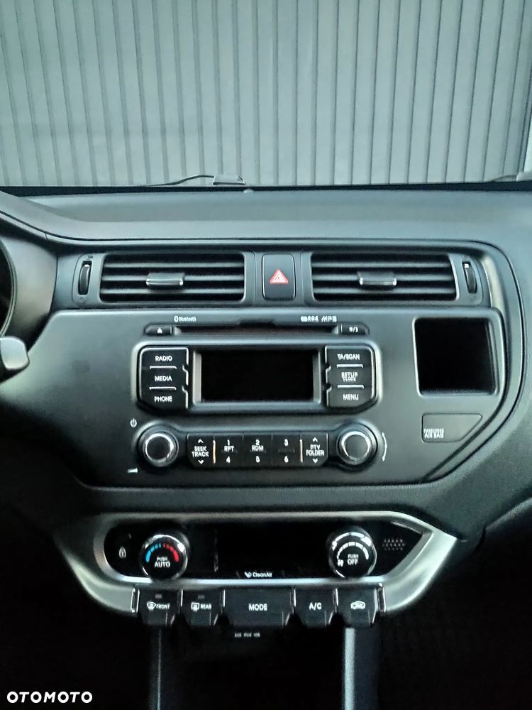 Kia Rio 1.2 Sensation - 14