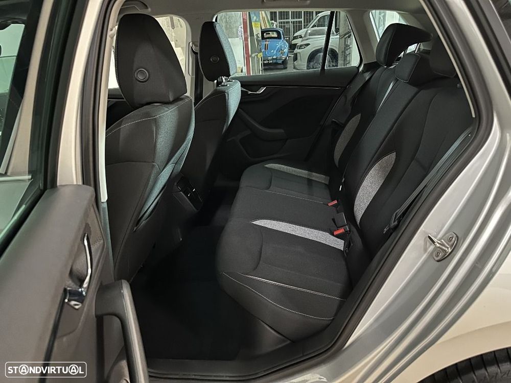 Skoda Kamiq 1.0 TSI DSG - 12