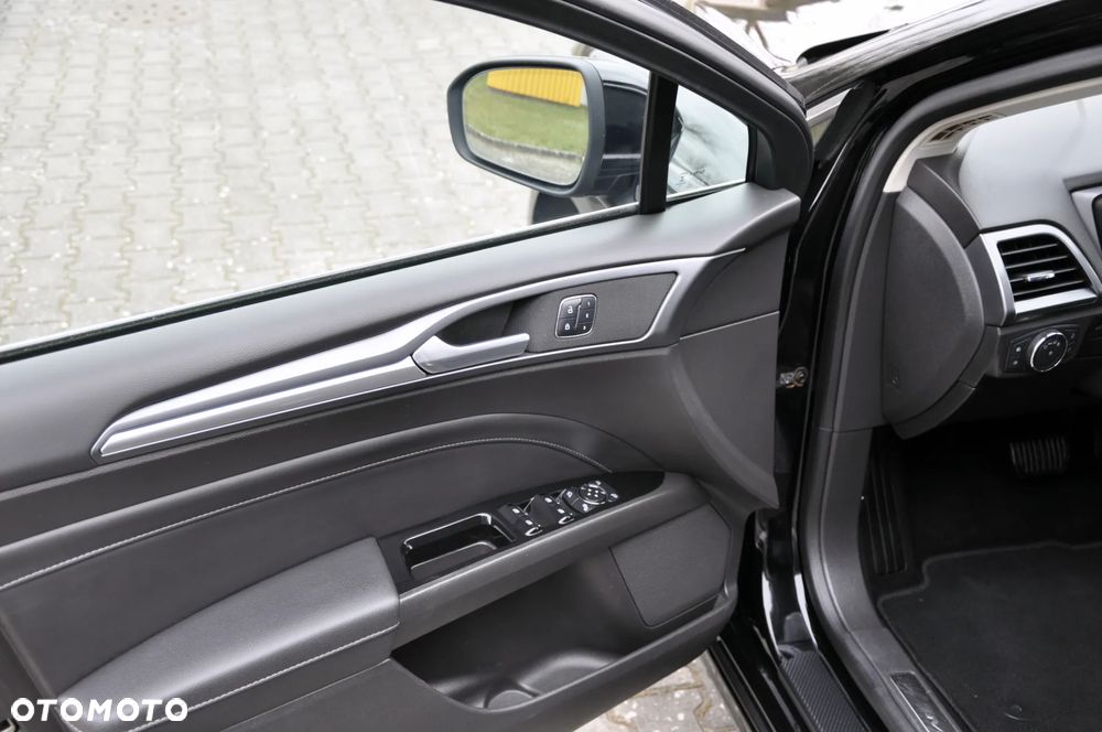 Ford Mondeo 2.0 TDCi STart-Stopp PowerShift-Aut ST-Line - 23