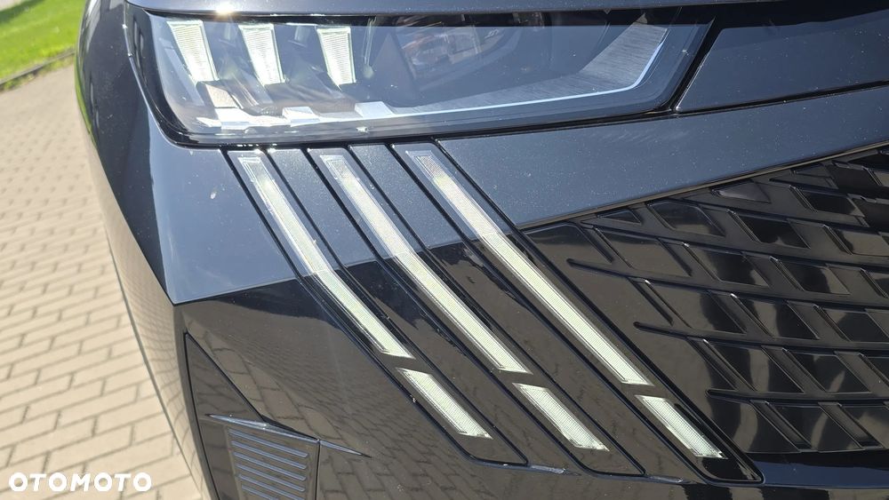 Peugeot 5008 1.6 PHEV 195 GT Exclusive S&S e-DCS7 - 11