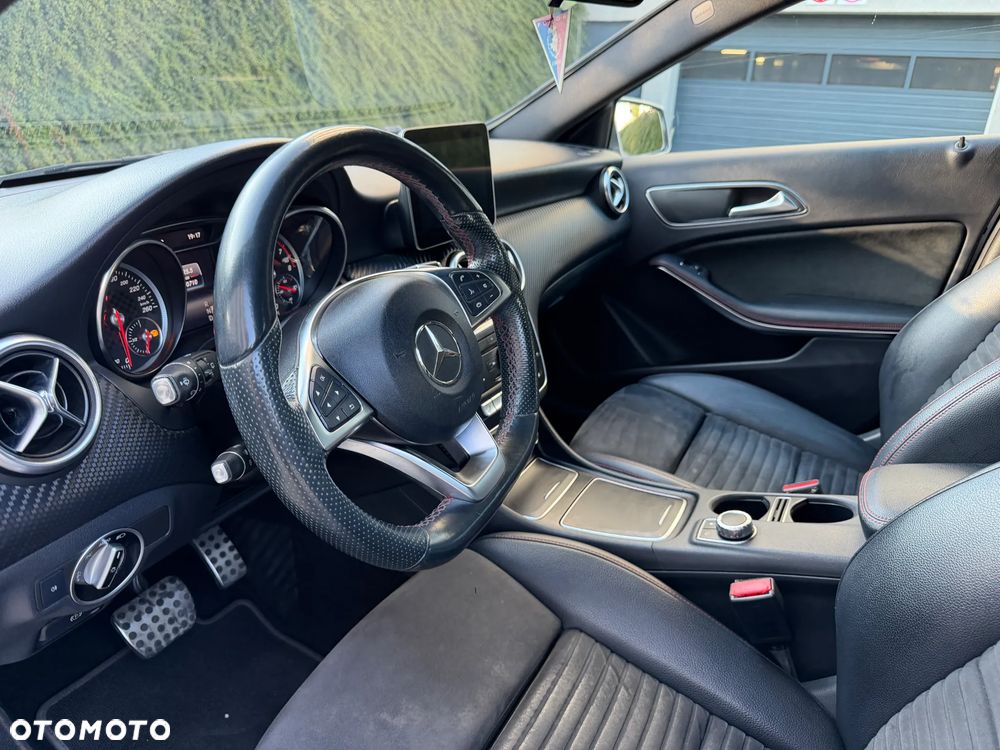 Mercedes-Benz Klasa A 180 7G-DCT AMG Line - 22