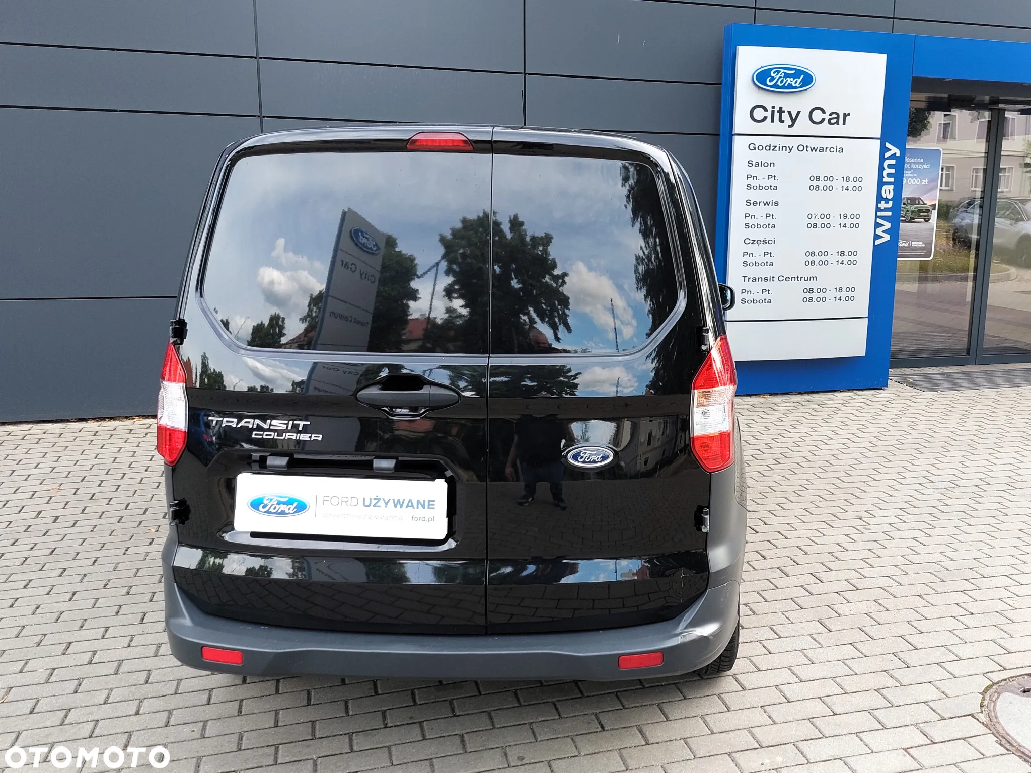 Ford COURIER - 24
