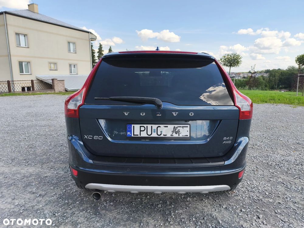 Volvo XC 60 2.4D AWD Summum - 8