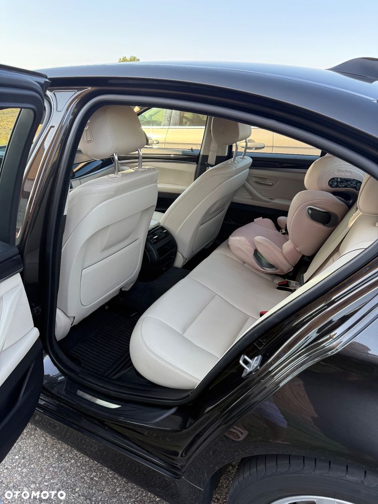 BMW Seria 5 518d Luxury Line - 16