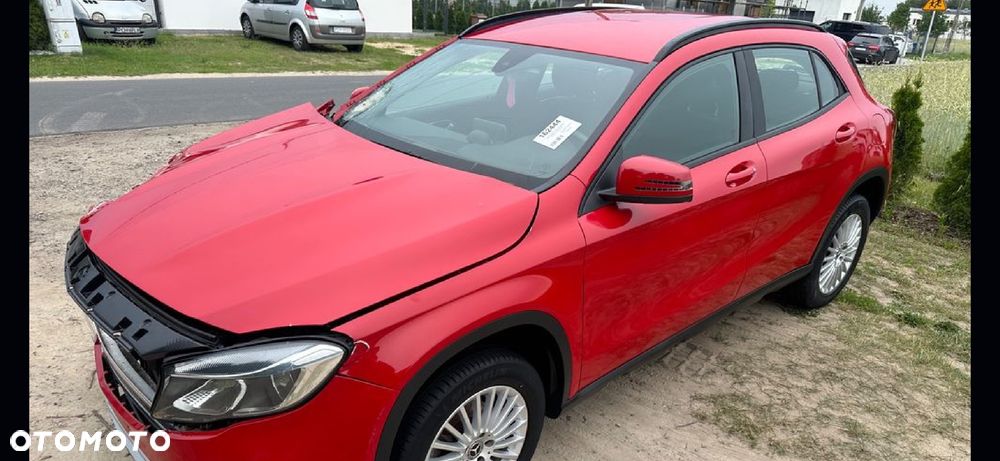 Mercedes-Benz GLA 200 7G-DCT Peak Edition - 39