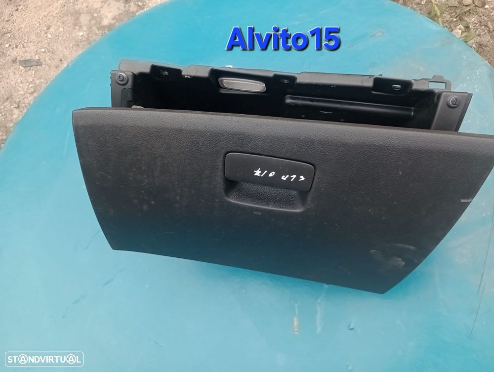 Porta luvas Mercedes CLA  2017 - 1