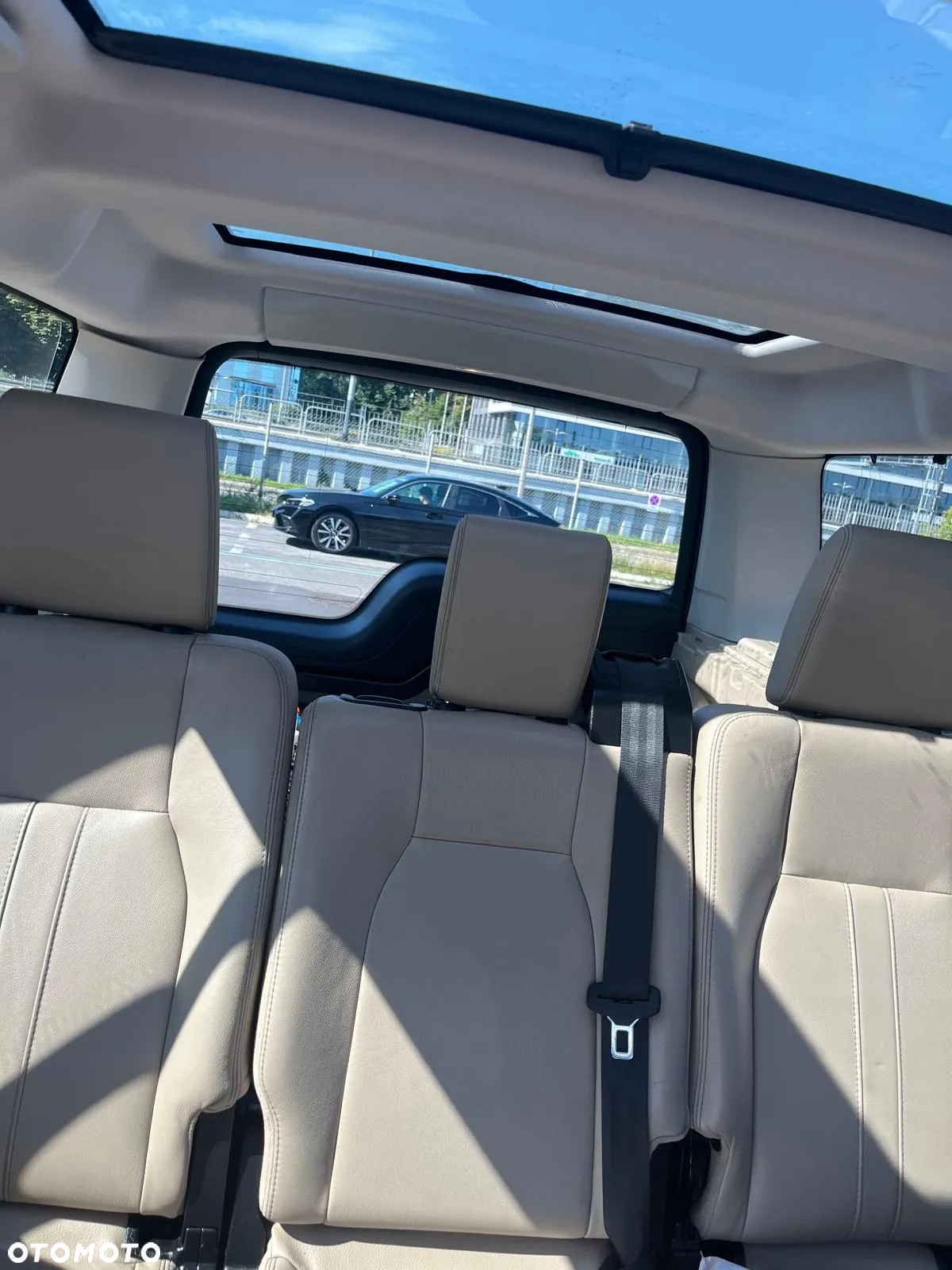 Land Rover Discovery IV 3.0 SD V6 HSE - 7