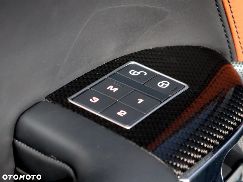Land Rover Range Rover Sport - 16