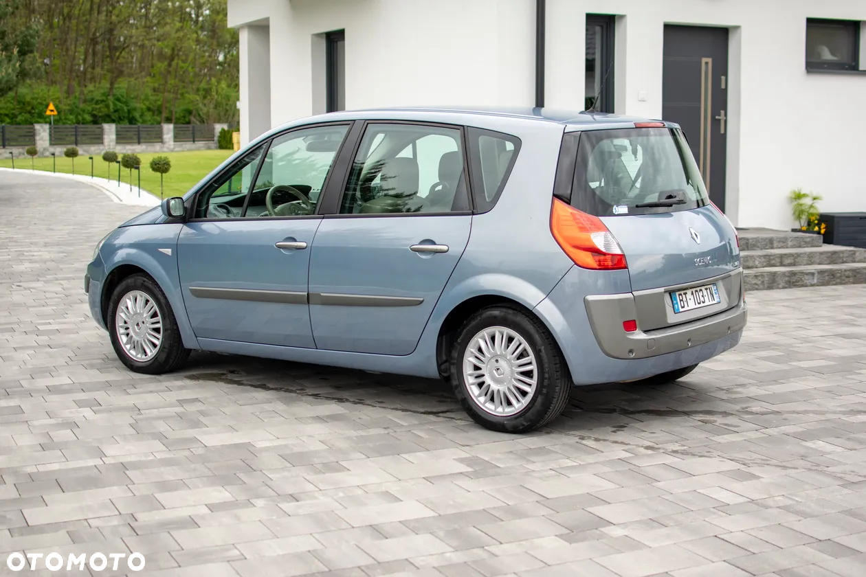 Renault Scenic - 25