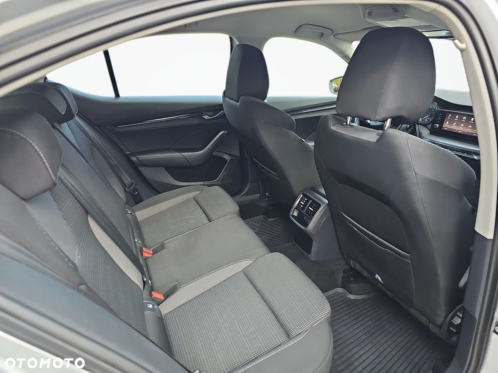 Skoda Octavia 2.0 TDI Ambition - 11