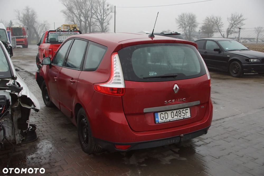 Auto na części - Renault Megane Scenic III 1.4 TCE 130 KM H4JA700 TENNJ 2011R Silnik Skrzynia Drzwi Klapa Zderzak Lampa Szyba Lusterko Klamka Deska Kokpit Sterownik Moduł Czujnik Licznik Wyświetlacz Kierownica Panel - 6
