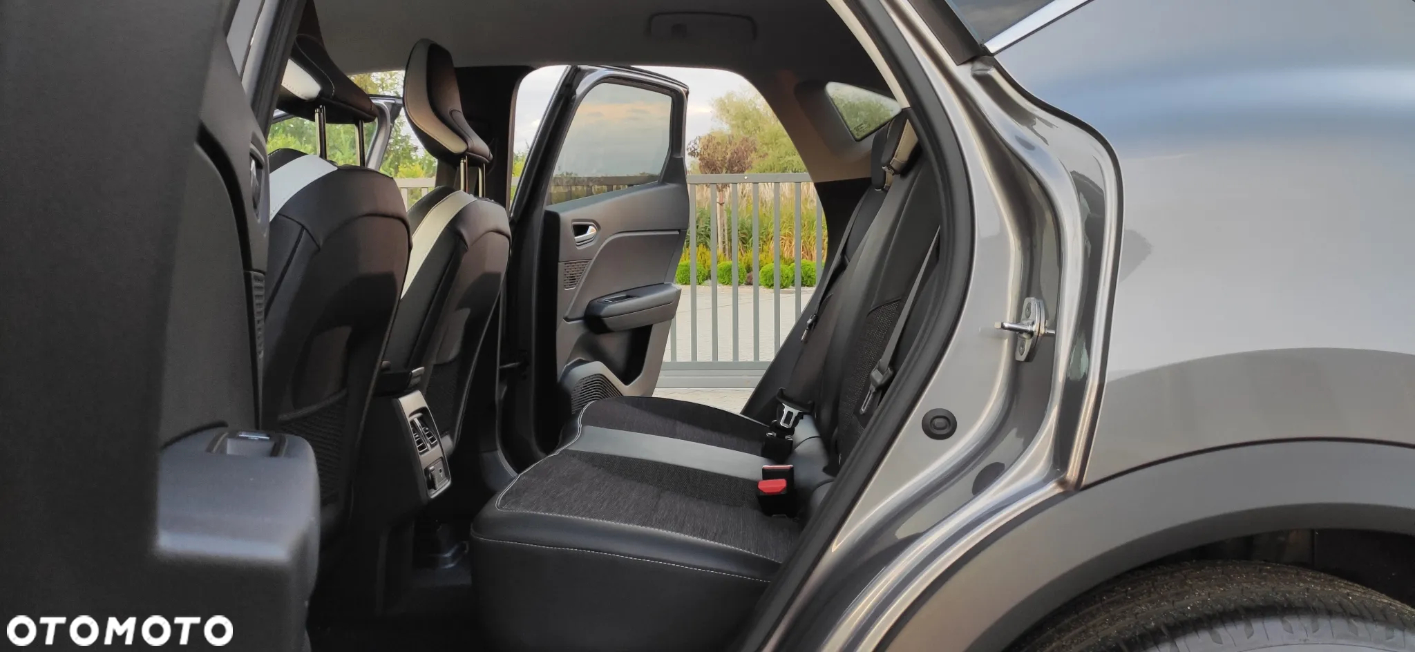 Renault Captur 1.0 TCe Intens - 17