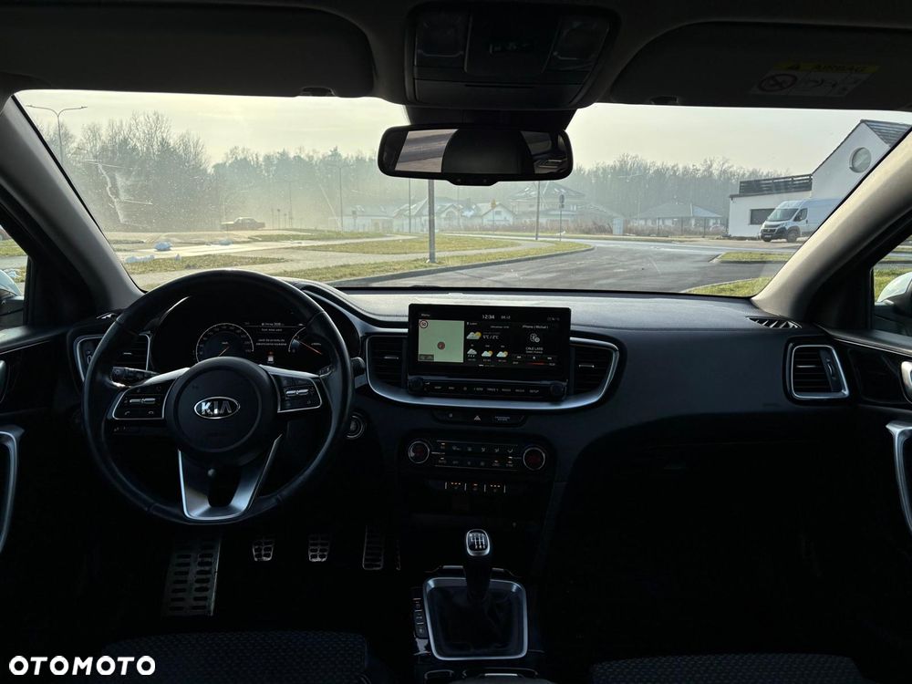 Kia Ceed 1.6 CRDi SCR L Business Line Plus - 22