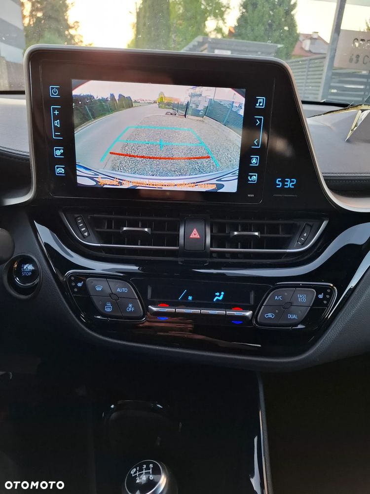 Toyota C-HR 1.2 Turbo Team Deutschland - 18