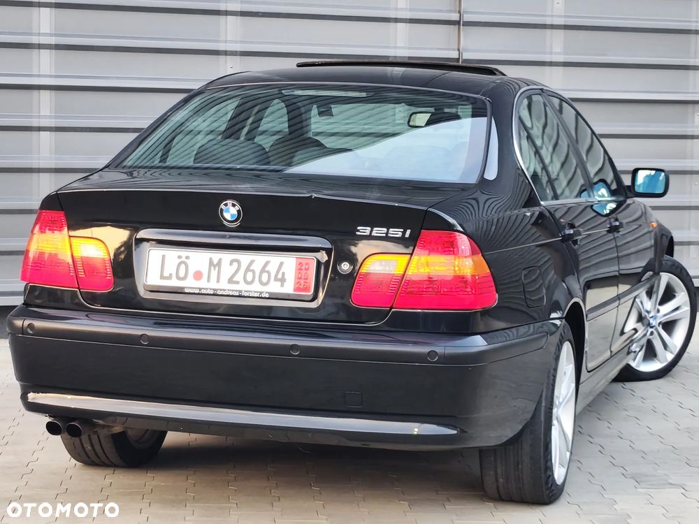 BMW Seria 3 325i Edition Exclusive - 18