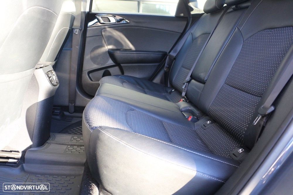 Kia Ceed SW 1.4 T-GDI DCT OPF GT Line - 18