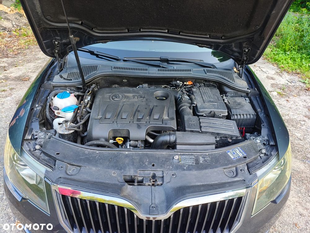 Skoda Superb 2.0 TDI DSG Elegance - 23
