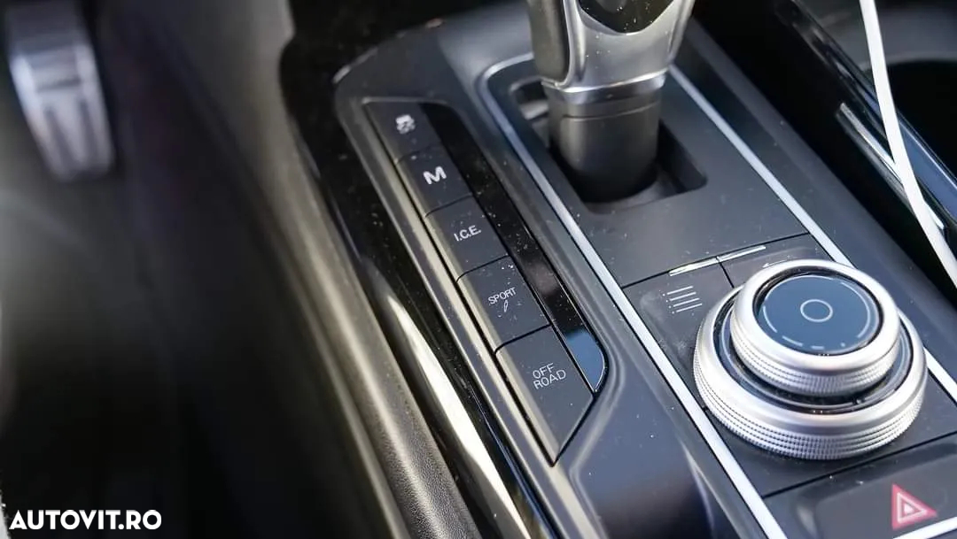 Maserati Levante - 12