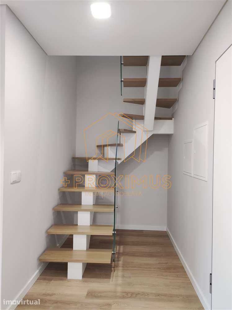 Apartamento T1 duplex c/ garagem - Figueira da Foz - Grande imagem: 5/12