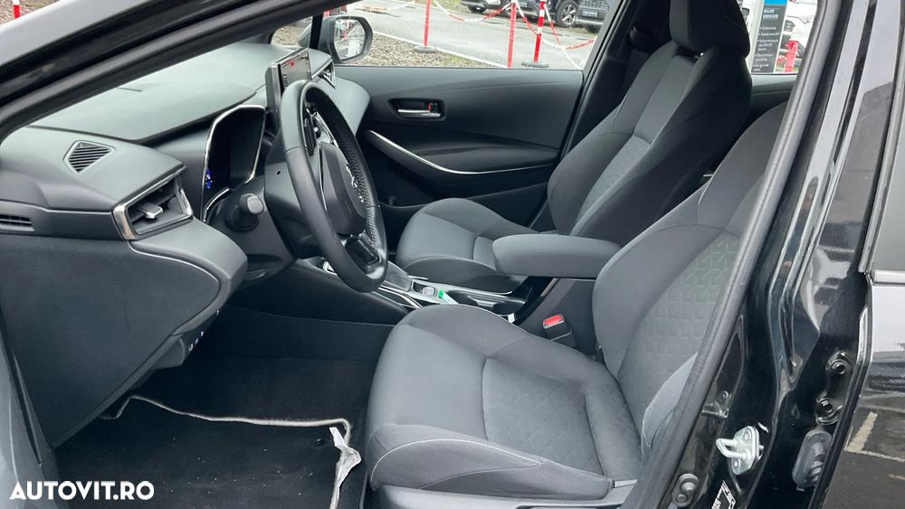 Toyota Corolla Sedan 1.8 HSD Dynamic - 32