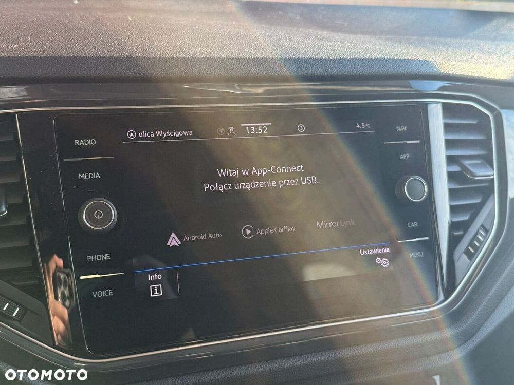 Volkswagen T-Roc - 23