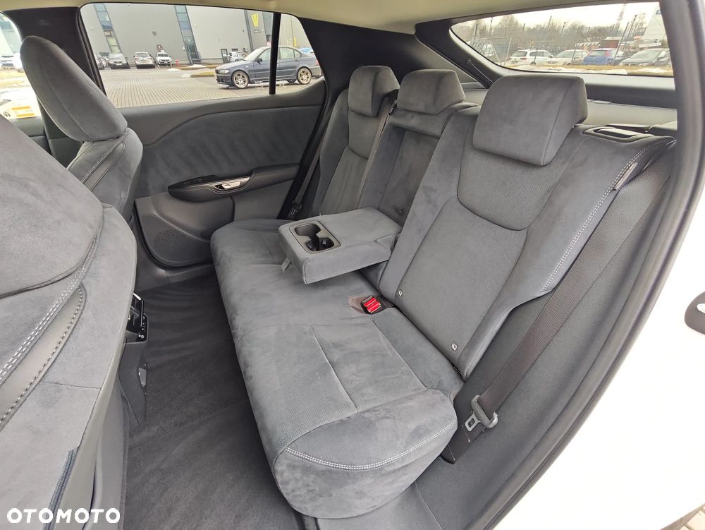 Lexus RZ 450e Omotenashi DIRECT4 - 13