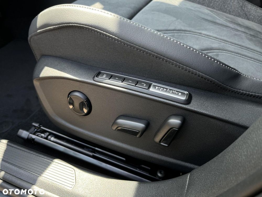 Volkswagen Golf - 20