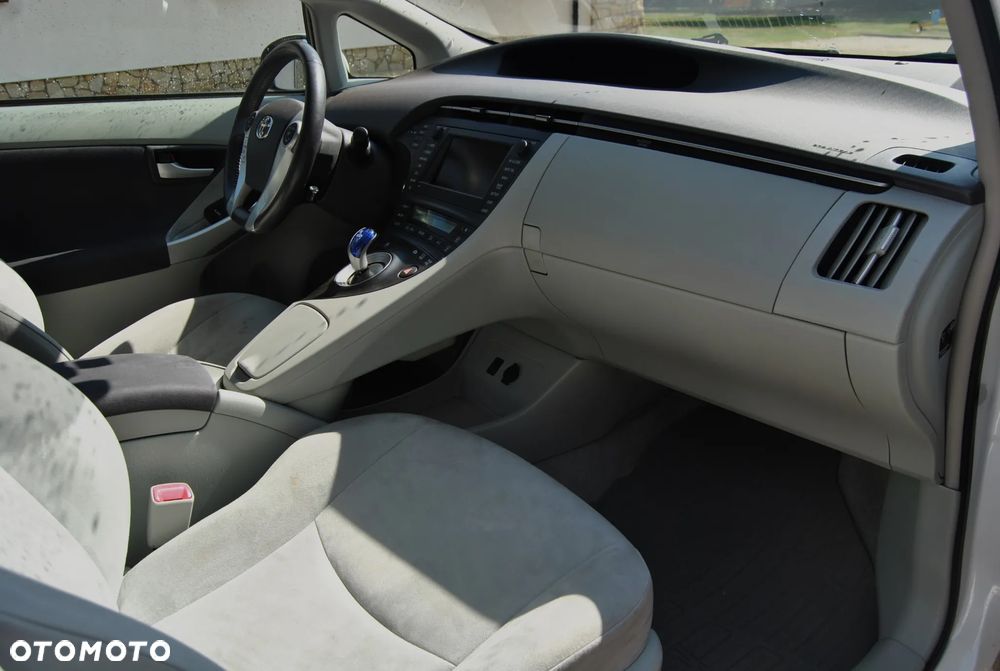 Toyota Prius (Hybrid) Comfort - 7
