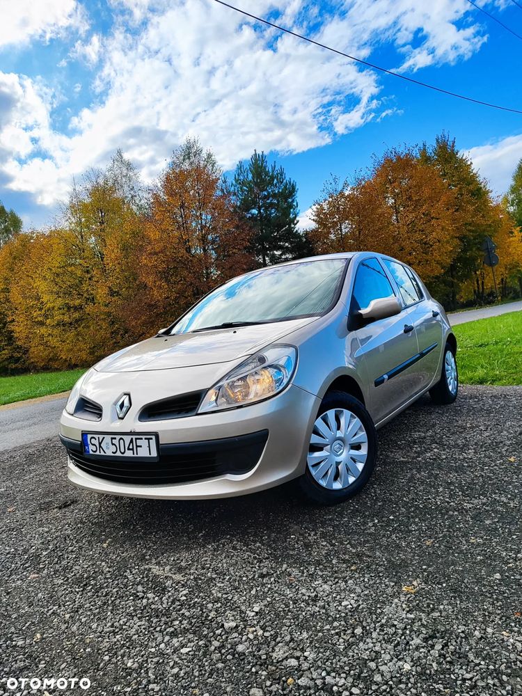 Renault Clio 1.2 16V Campus - 12