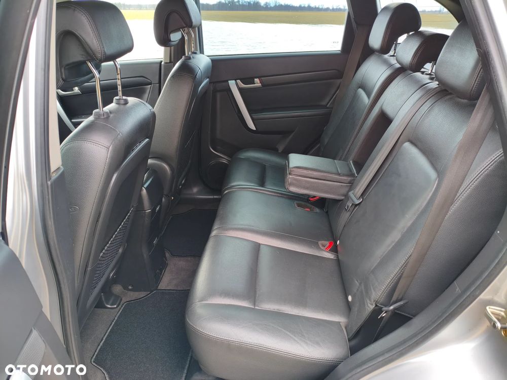 Chevrolet Captiva 2.4 2WD 7 Sitzer LS - 7