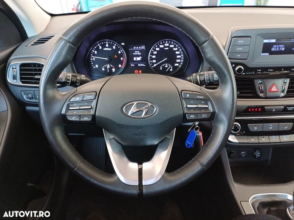 Hyundai i30 1.5 110CP 5DR M/T Comfort - 13