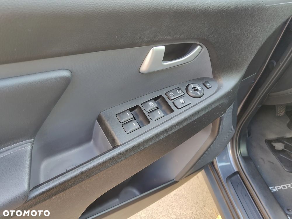 Kia Sportage 2.0 L 2WD - 29