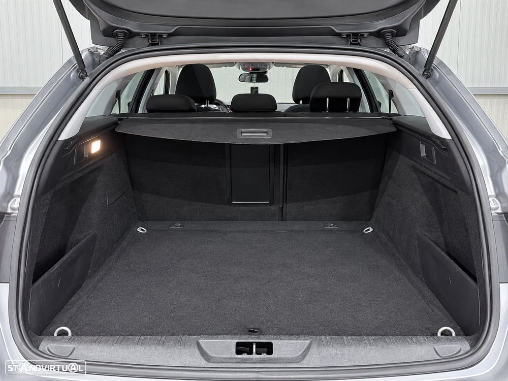 Peugeot 308 SW - 9