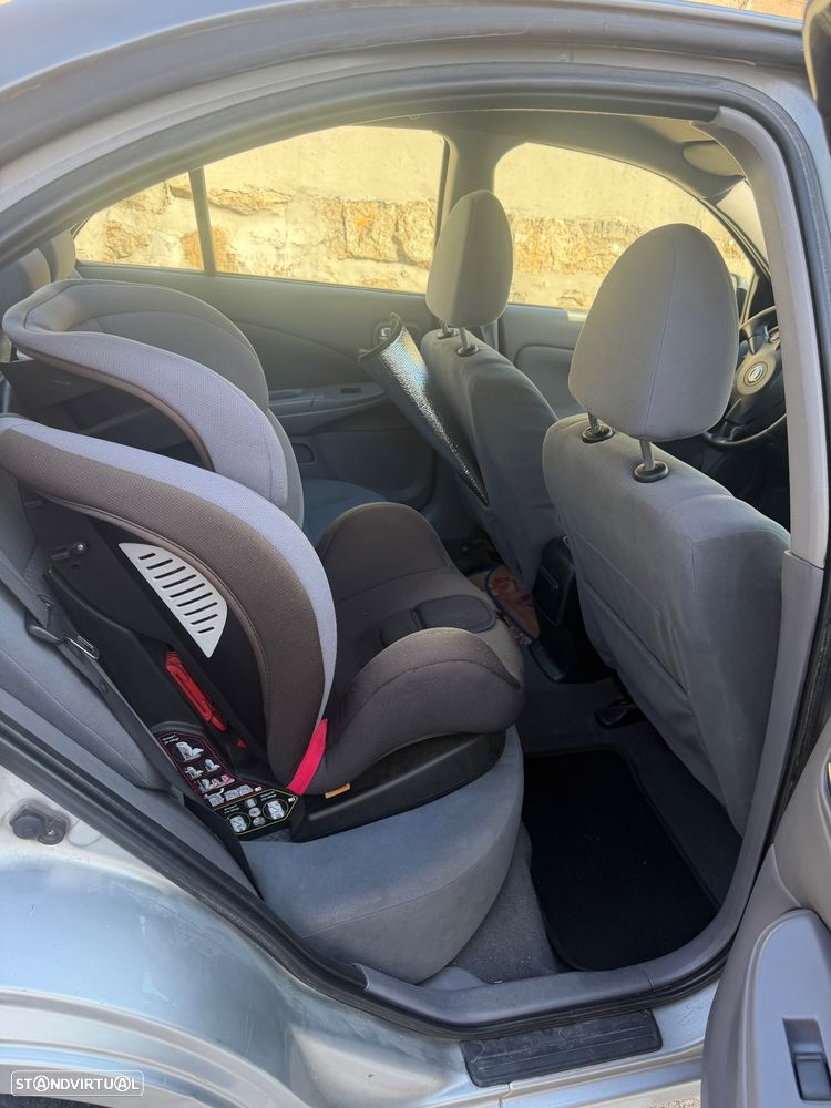 Nissan Almera - 12