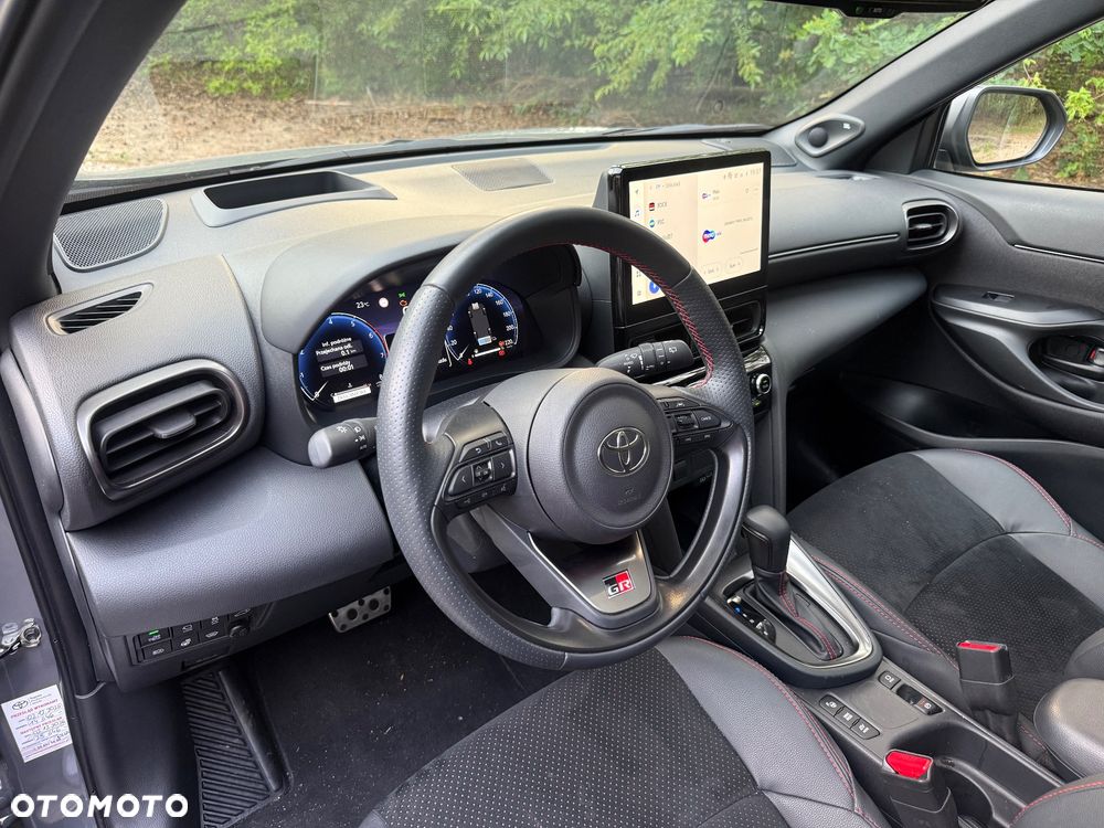 Toyota Yaris Cross - 17