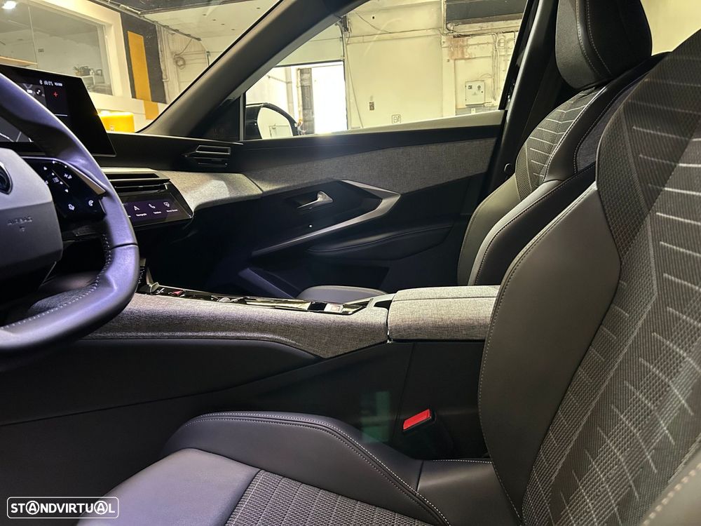 Peugeot 3008 1.2 Hybrid Allure Pack e-DCS6 - 39