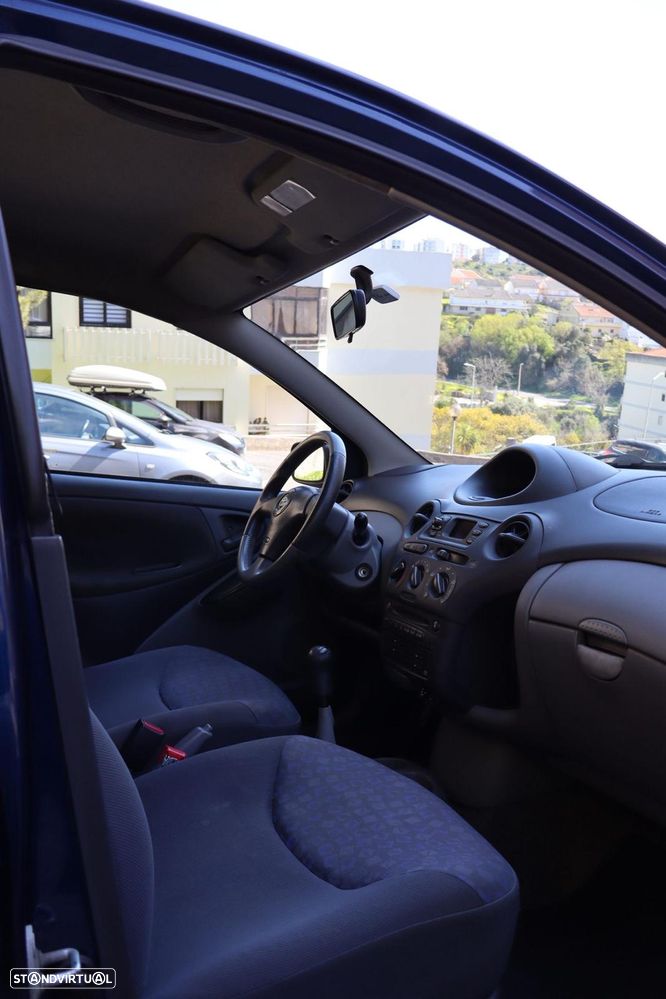 Toyota Yaris 1.0 Sol - 8