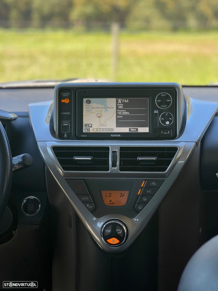 Toyota iQ 1.33 VVT-i 2 MultiDrive EP+NAVI+Bluetooth - 14
