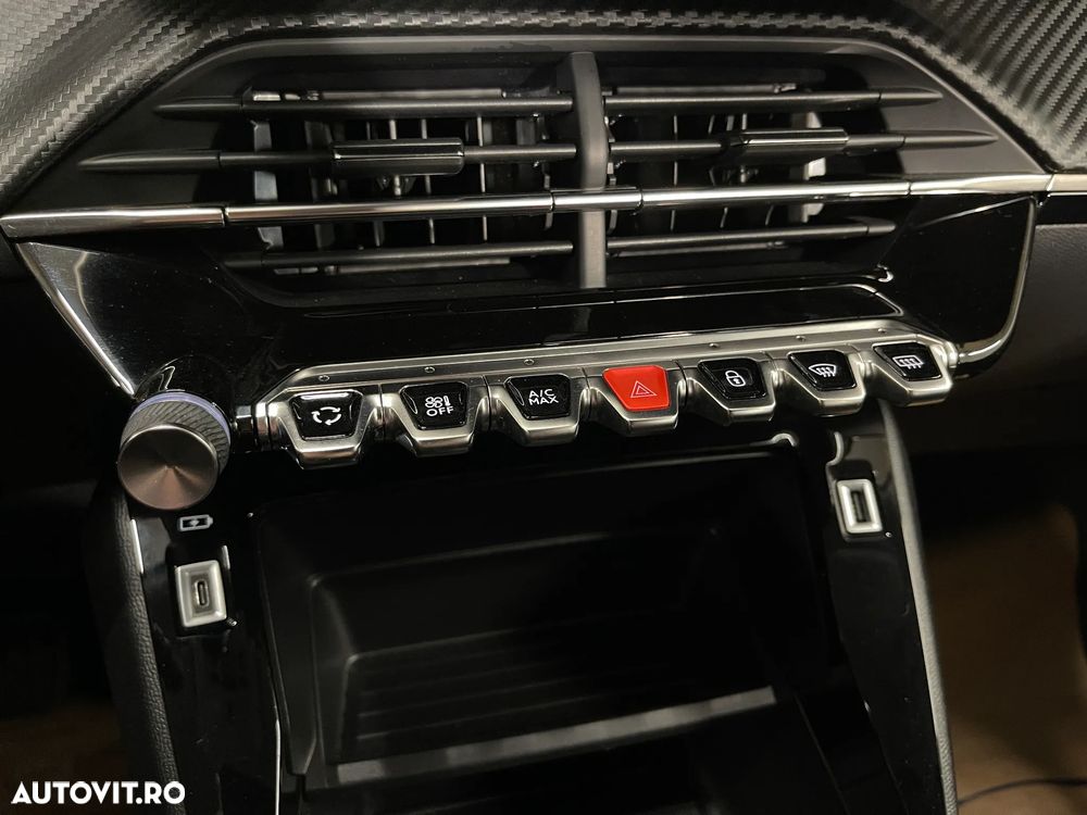 Peugeot 2008 PureTech 130 EAT8 Allure - 22