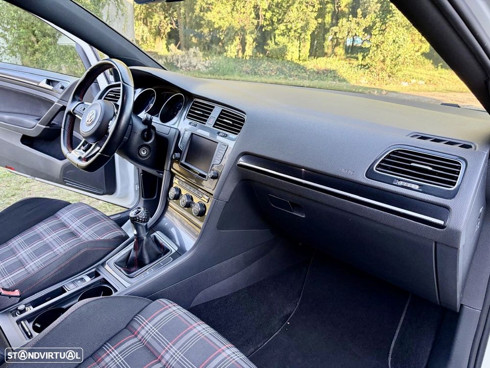 VW Golf 2.0 TSi GTi Performance - 30