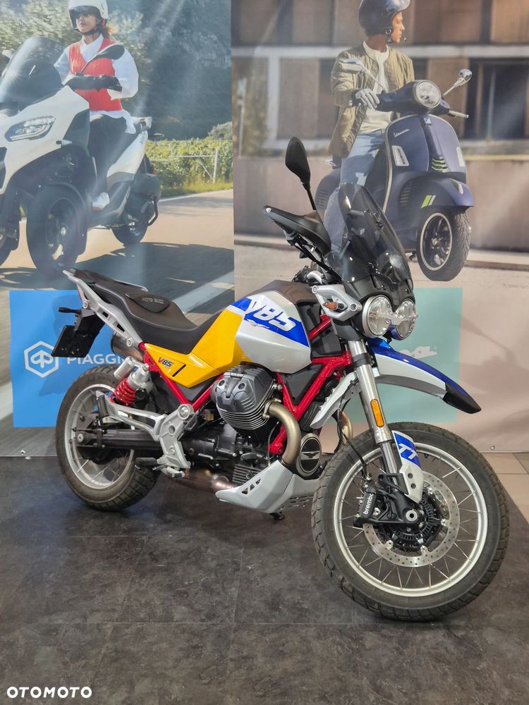 Moto Guzzi V85 - 4