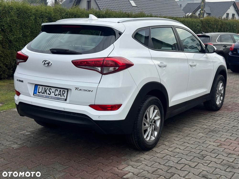 Hyundai Tucson 1.6 GDI BlueDrive Style 2WD - 37
