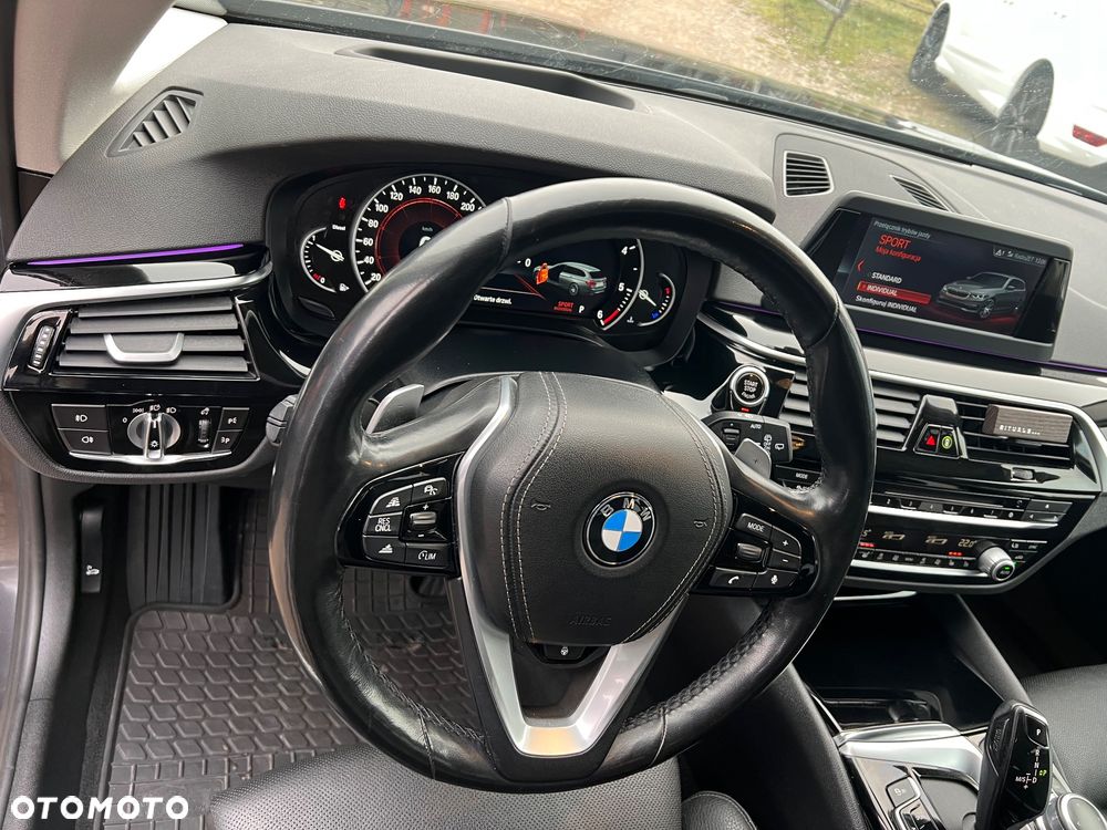 BMW Seria 5 520d Luxury Line sport - 18