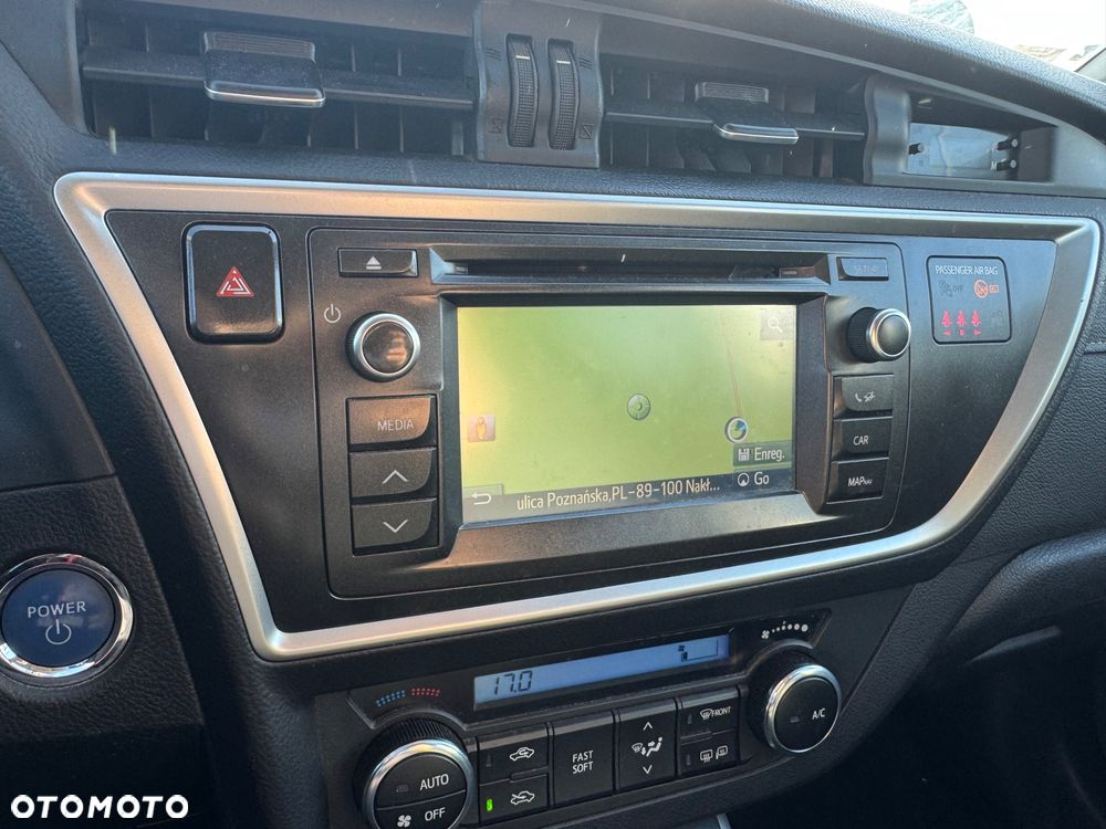 Toyota Auris Hybrid 135 Premium - 8