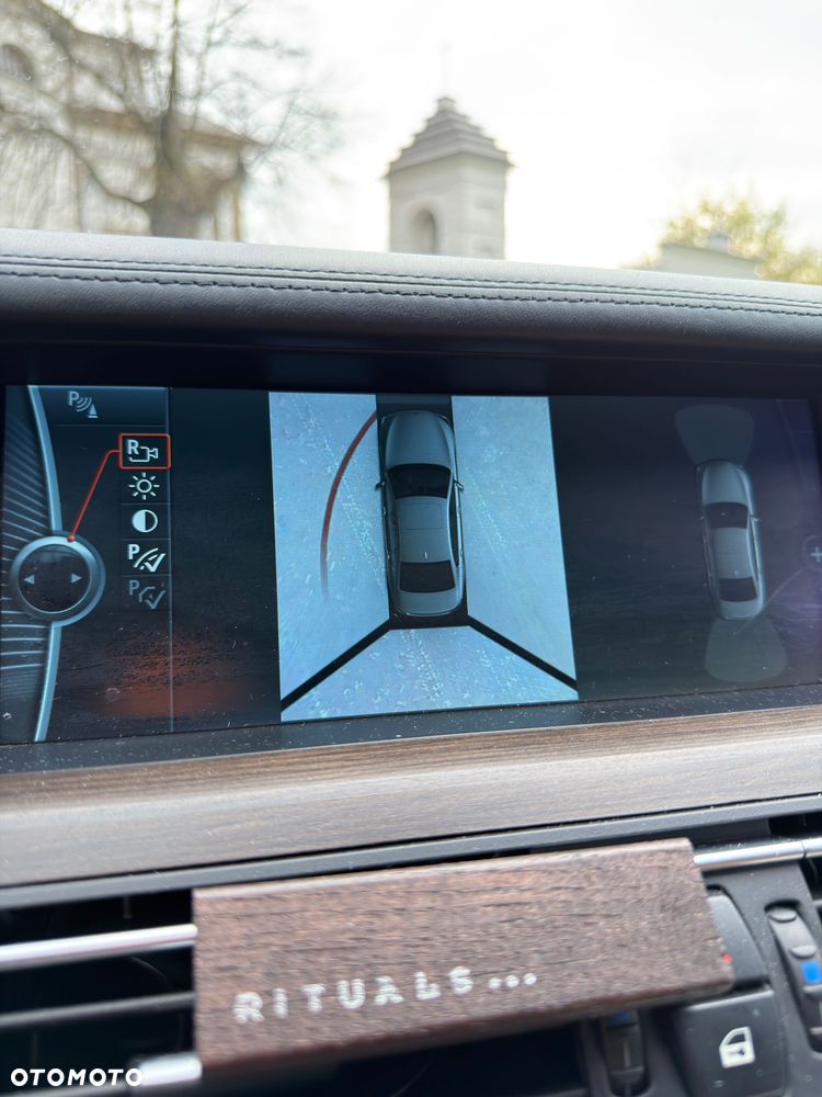 BMW Seria 7 740d xDrive - 15