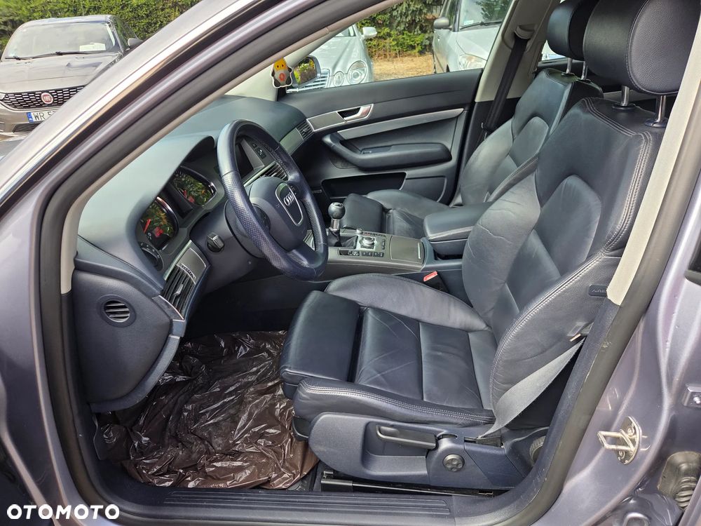 Audi A6 Limousine 2.4 - 12
