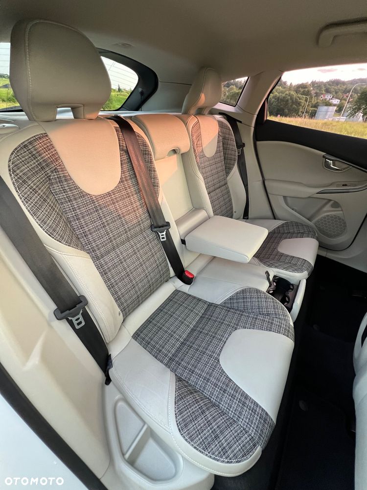 Volvo V40 D2 Drive-E Kinetic - 14