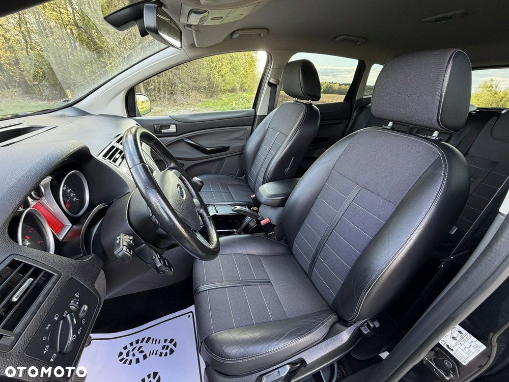Ford Kuga - 17