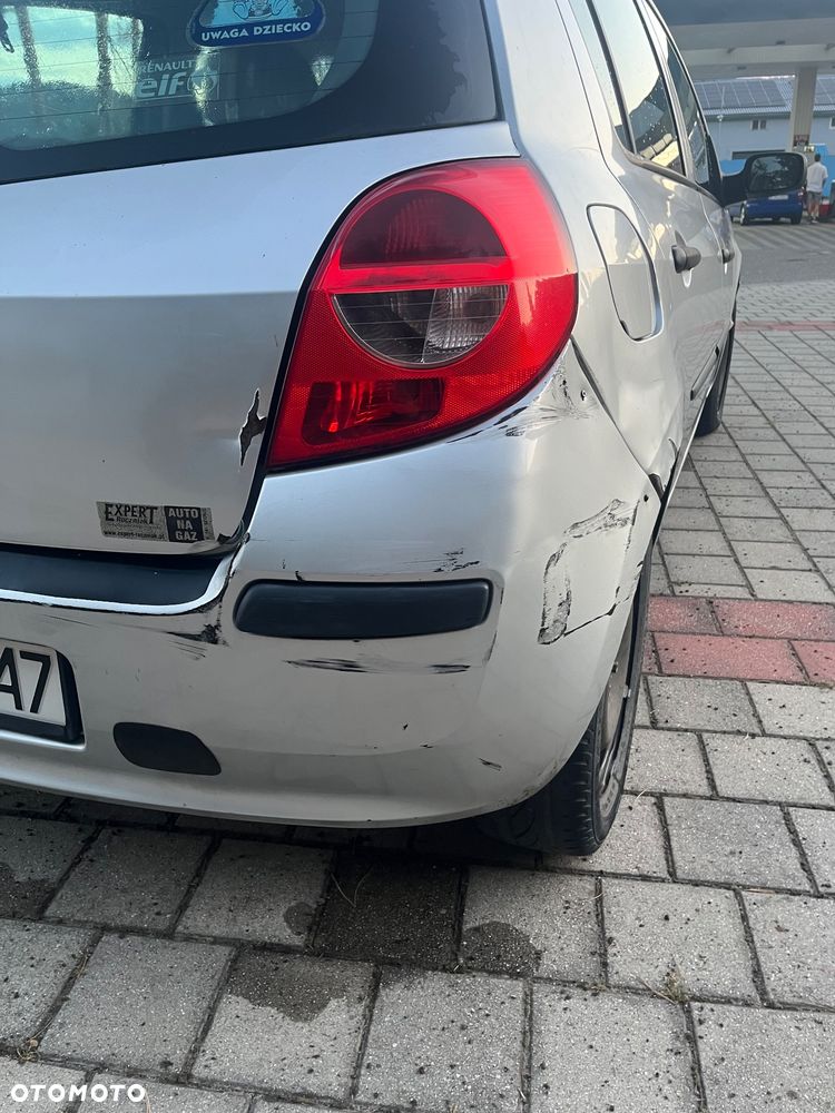 Renault Clio - 14