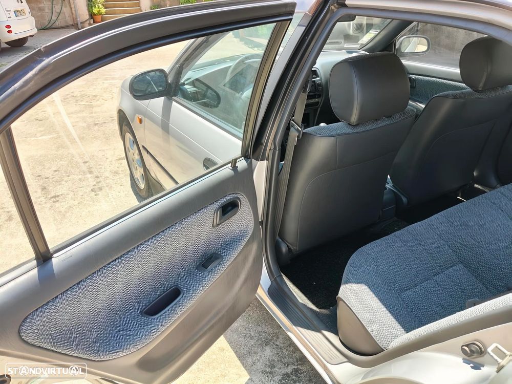 Toyota Corolla - 6